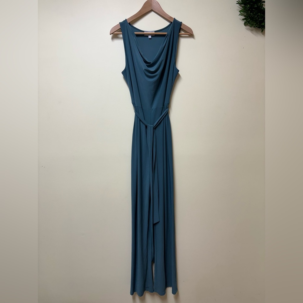 GILLI Pants Stretch Flowy Jumpsuit with belt and keyhole back Slate Blue Small